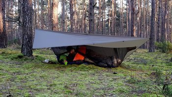 Bushmen Ultra-light rain tarp 3 x 2 m with 13 fixing points, green