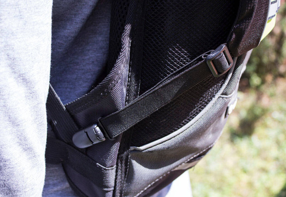 Sicario - Rucksacküberzug mit LED-Blinker