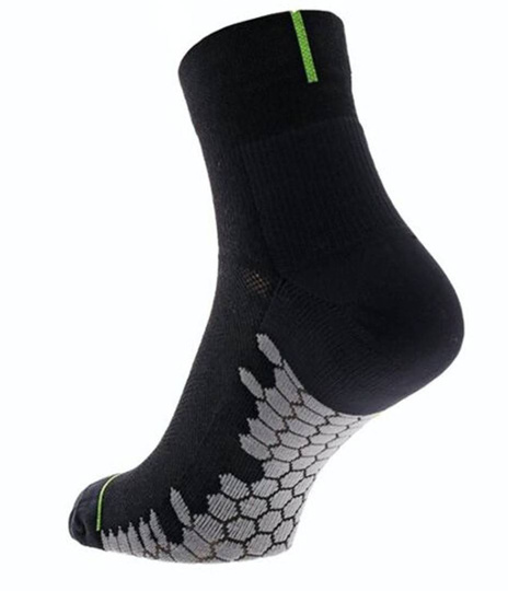 Outdoor Socken inov-8 3-Season Mid – schwarz/grau Doppelpack (2 Paar) Laufsocken