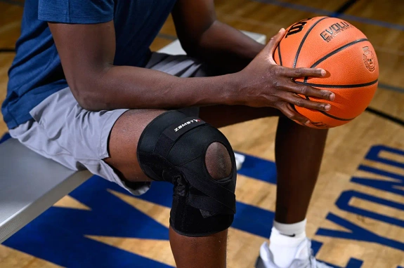 Zamst ZK-Protect knee replacement stabilizer